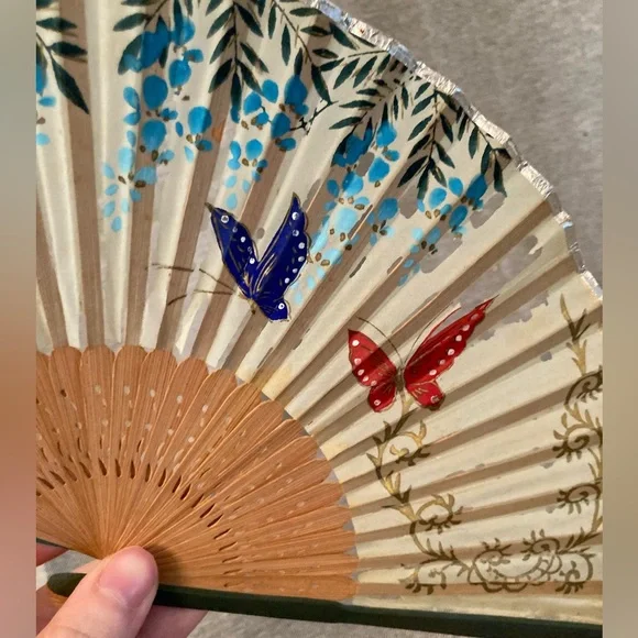 Butterfly Floral Vintage Folding Fan - Picture 6 of 16
